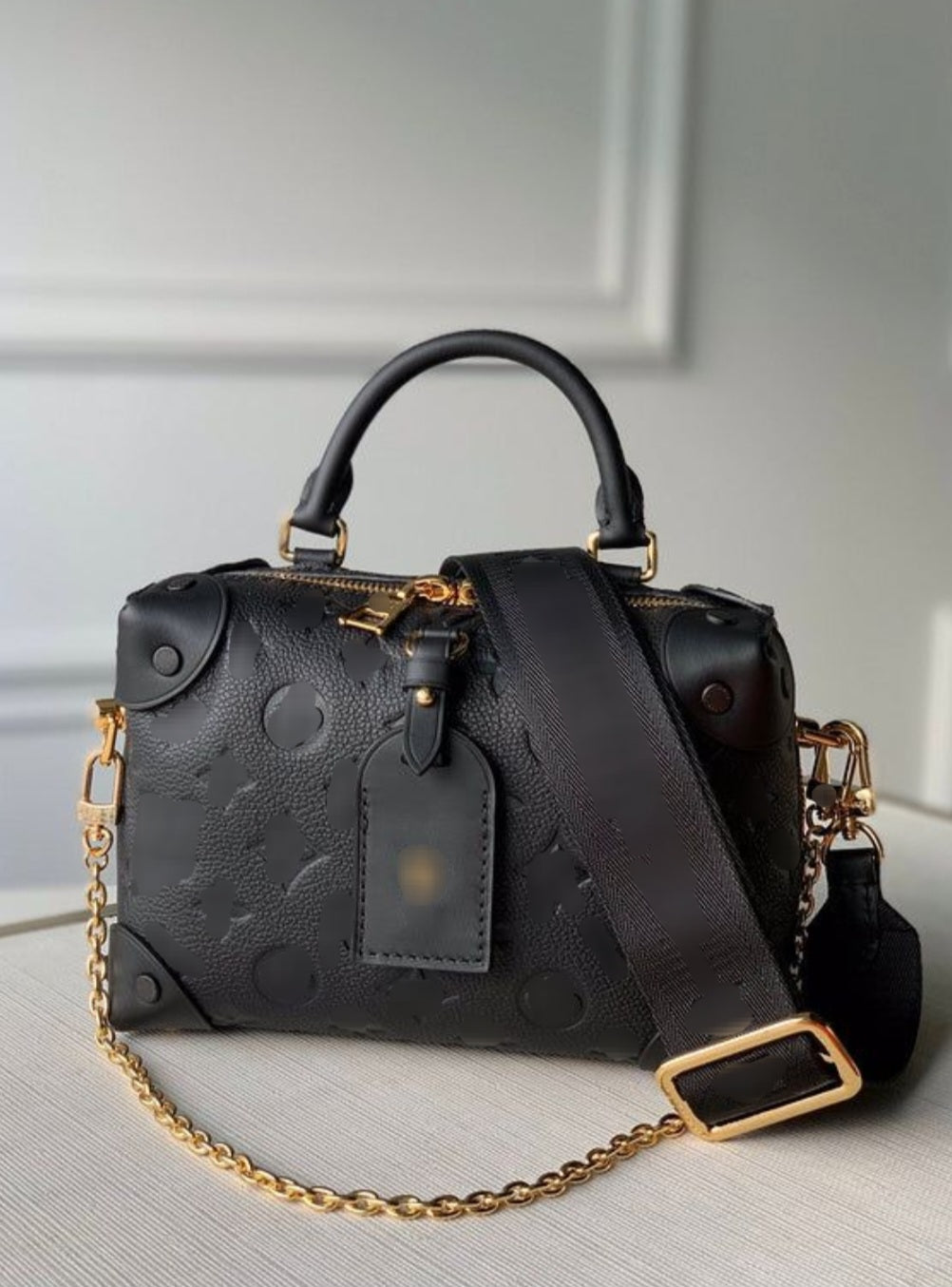 Luxury purse with strap